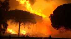 1800 people evacuated as large fire eats up forest in Spain