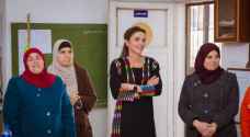 Queen Rania visits Jerash, meets with representatives of charity organisations