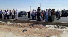 Road congestion on Desert highway as teachers heading to Amman to protest