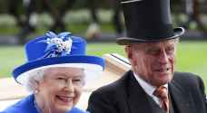 Queen Elizabeth receives COVID-19 vaccine