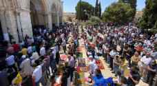 70,000 worshipers perform Friday prayer at al-Aqsa Mosque