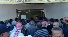 Irbid vaccination centers suffer from overcrowding due to internet outages, arrival of Pfizer jabs