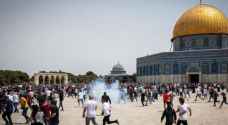 Israeli Occupation surround 1,500 worshipers in Al-Aqsa Mosque