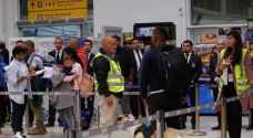 Plane carrying stranded Venezuelan migrants departs Chile