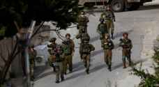 Israeli Occupation Forces assault young man in Hebron