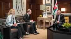 King calls to maintain support for UNRWA in meeting with Swedish FM