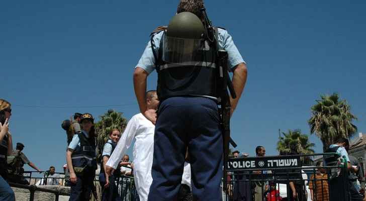 An Israeli police barrier in Jerusalem. (Wikimedia Commons)