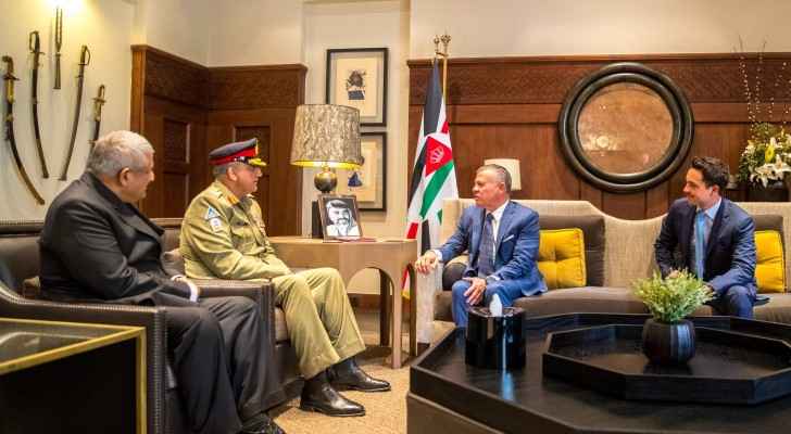 King, Crown Prince receive Pakistani Chief of Army Staff