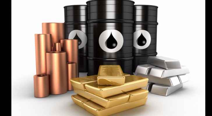 Gold Prices Regain As Crude Oil Plunges | Roya News