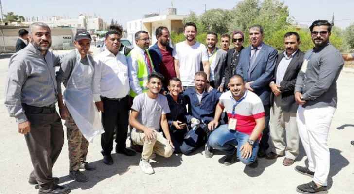 Crown Prince joins volunteers at national public school maintenance campaign in Mafraq