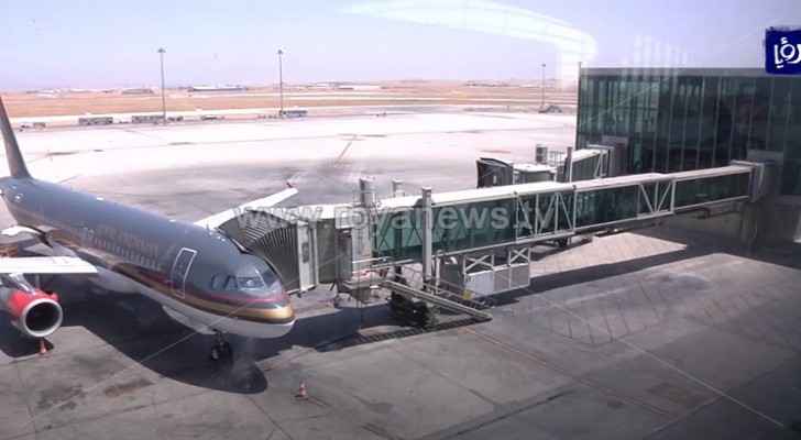 Razzaz: Jordan to resume flight operations with UAE and Turkey
