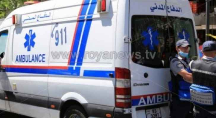 One dead, eight injured following  two-car collision in Al-Quwayrah