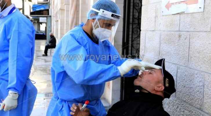 Epidemics teams conduct PCR tests at mosques during Friday total lockdown