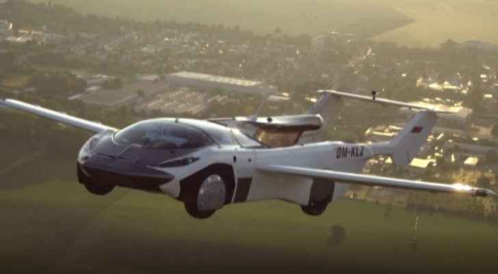 Flying car completes 35-minute test flight between airports
