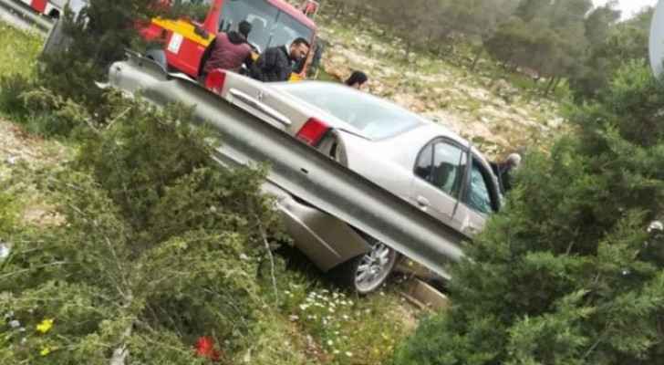 Six injured following two-vehicle collision near Irbid-Amman road