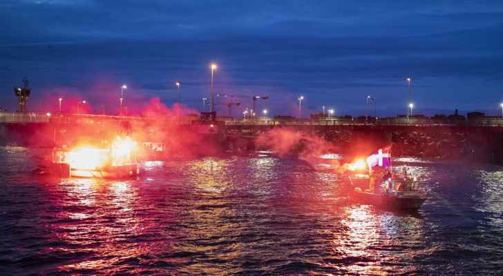 French fishermen block ferries, Channel Tunnel in post-Brexit row
