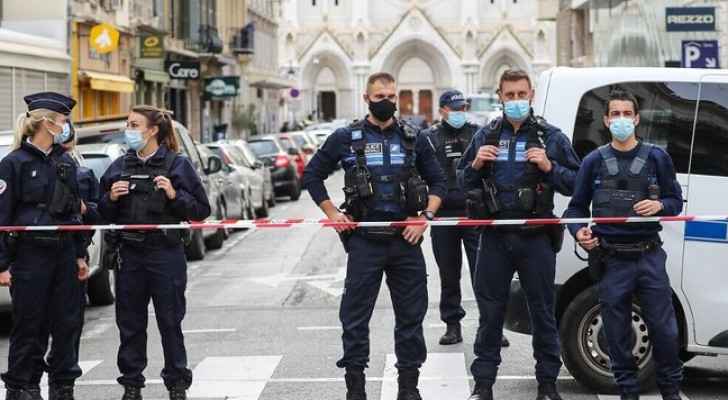 Man shot in Marseille after knife attack on police