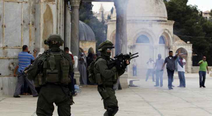 IOF injures 20 Palestinians in Al-Aqsa Mosque