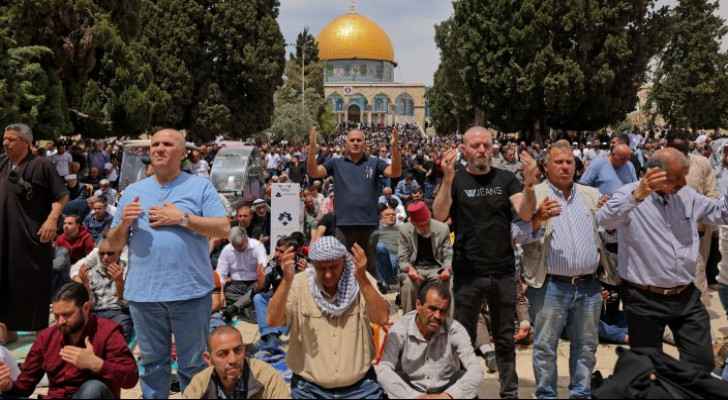 150,000 Palestinians perform Friday prayer at Al-Aqsa Mosque