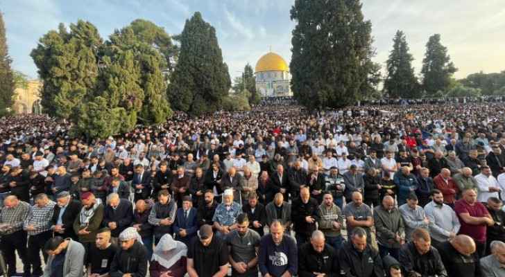 IMAGES: 200,000 perform Eid prayer at Al-Aqsa Mosque