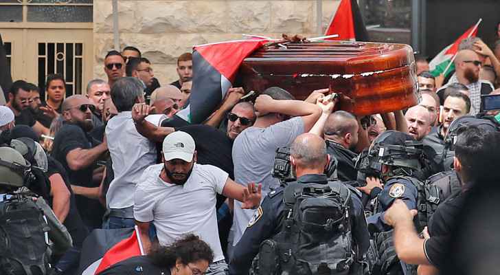 Jerusalem bishop condemns police invasion at journalist's funeral