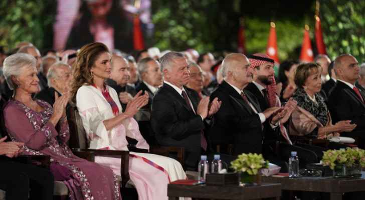 King attends 76th Independence Day ceremony, bestows medals on distinguished Jordanians