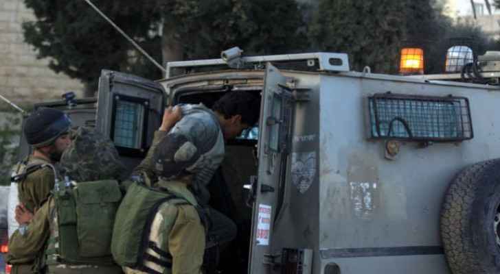Israeli Occupation Forces detain 15 Palestinians