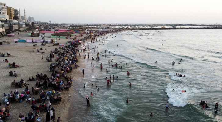 Gazans enjoy sewage-free seas for first time in years