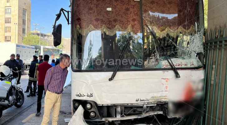 Amman witnesses bus accident Thursday morning