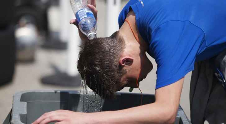 Heat wave in Europe causes hundreds of deaths