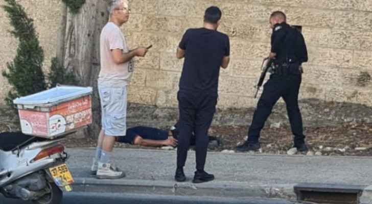 Israeli Occupation shoots Palestinian for allegedly stabbing a settler