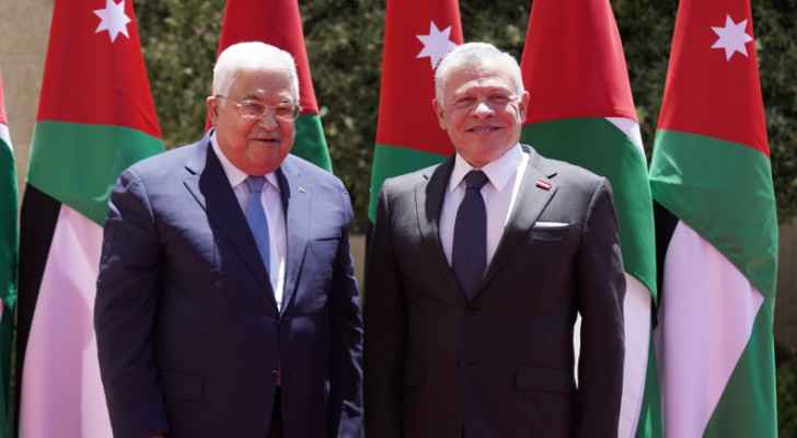 King receives Palestinian president, stresses importance of building on regional diplomatic momentum