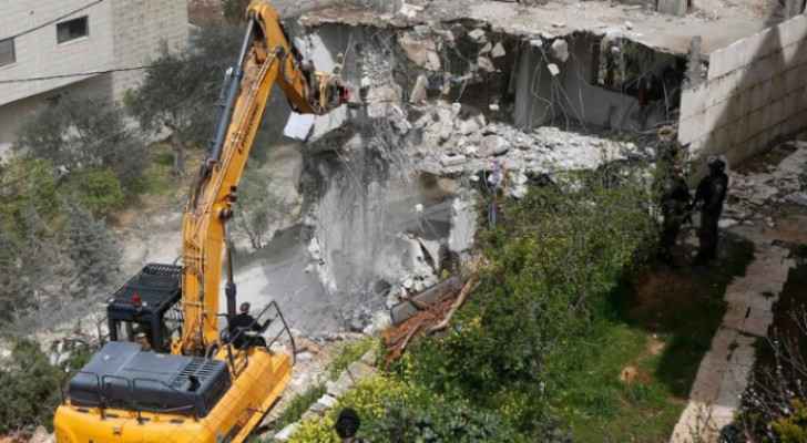 Israeli Occupation demolishes house in Nablus