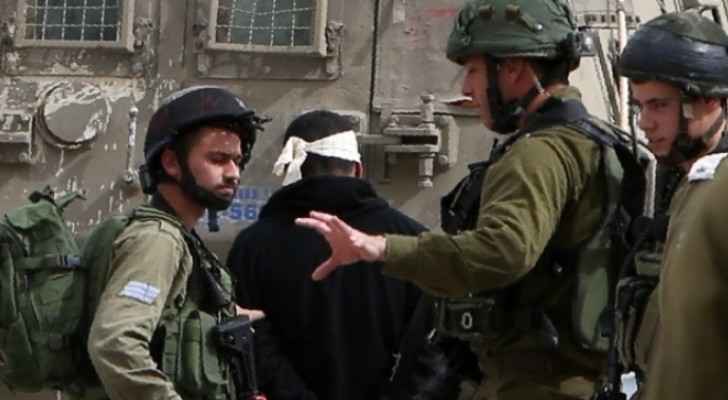 Israeli Occupation arrests two Palestinians in Ramallah