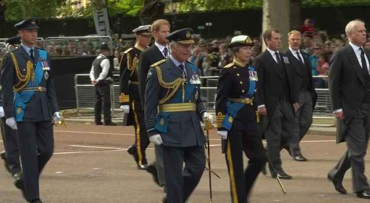 Queen Elizabeth II leaves Buckingham Palace for final time