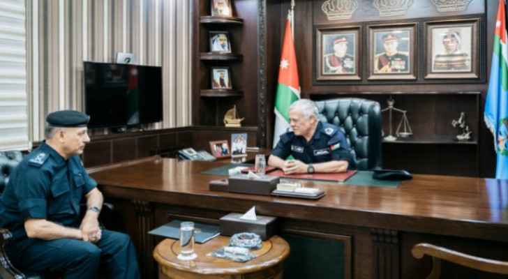 King visits PSD, commends personnel’s efforts in dealing with Al-Weibdeh building collapse