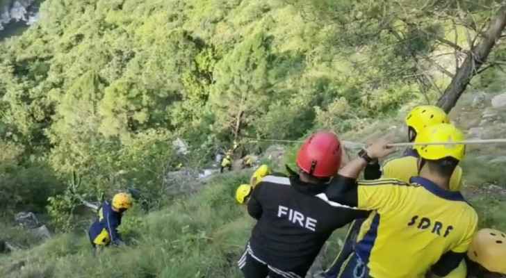 25 dead after wedding bus falls into Indian gorge