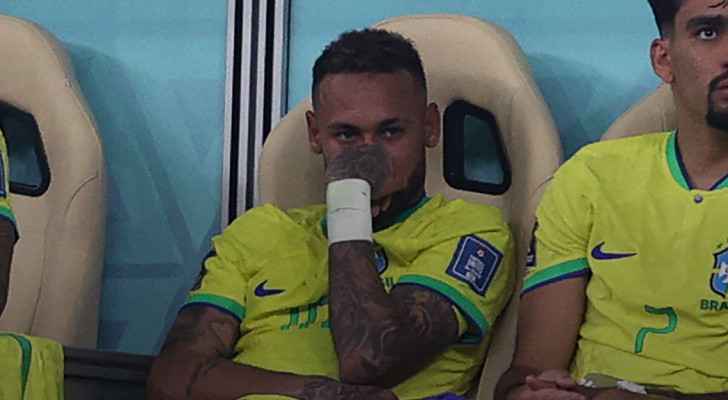 IMAGES: Neymar to have ankle examined on Friday after last injury