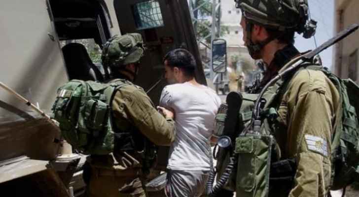 Israeli Occupation arrests 24 Palestinians