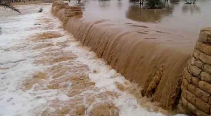 Authorities deal with floods coming from neighboring countries