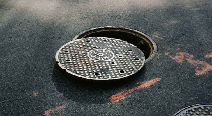 Expat worker dies after falling into manhole in Amman