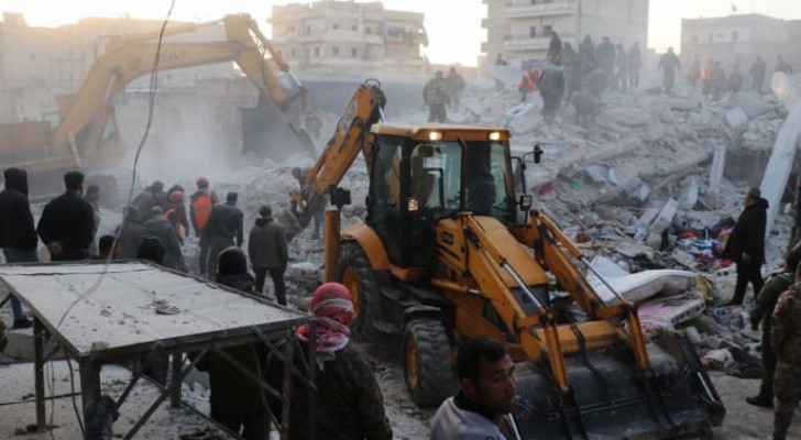 Death toll of collapsed building in Aleppo reaches 16