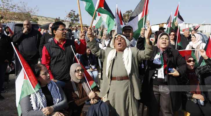 Palestinians rally at al-Khan al-Ahmar against evicting residents