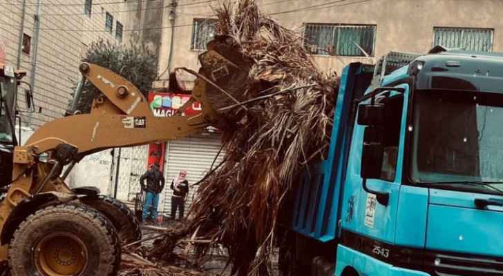Amman Municipality responds to 800 calls during current depression