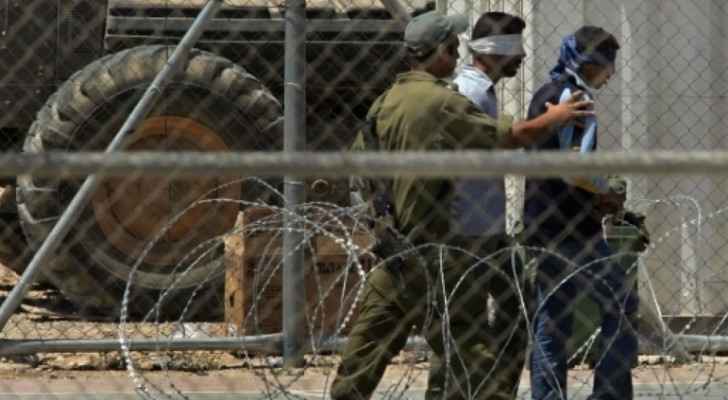 Israeli Occupation detains 15  Palestinians