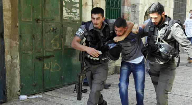 Israeli Occupation detains eight Palestinians