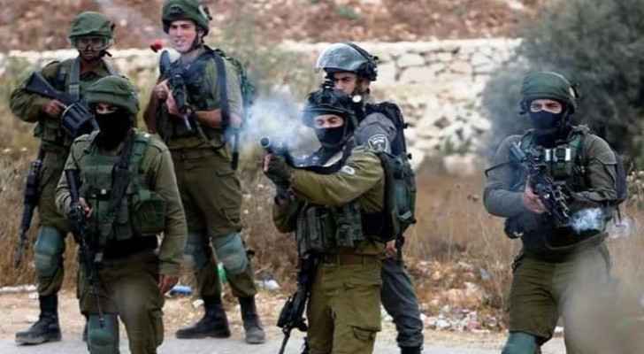 One injured, six arrested by Israeli Occupation in Jericho