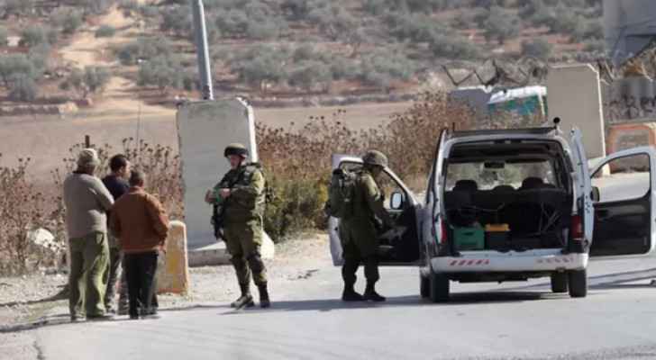 Israeli Occupation Forces seal village in Ramallah for two weeks