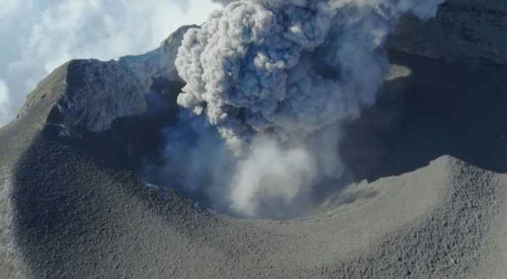 Mexico's Popocatepetl volcano spews ash