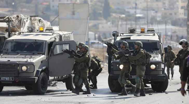 Toddler, father injured by Israeli Occupation gunfire in Ramallah